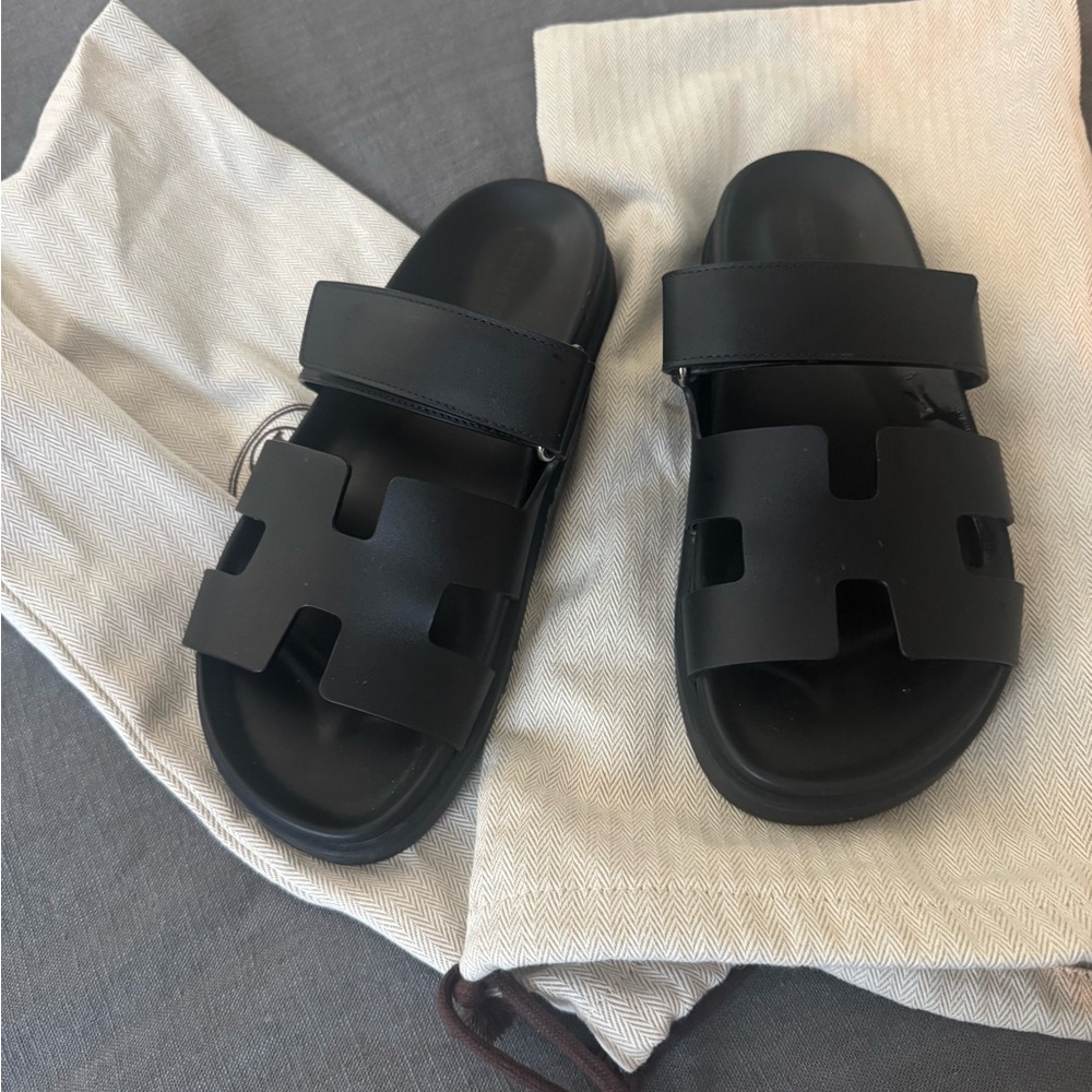 Black Hermes Chypre sandal size 37 100% authentic
